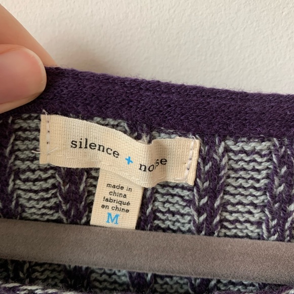 Urban Outfitters Cropped Sweater - Picture 4 of 5